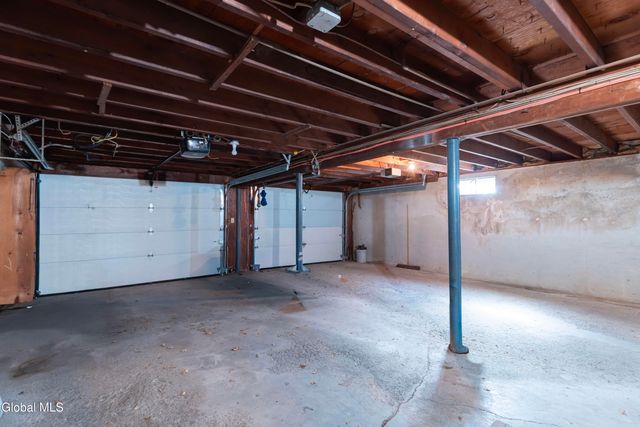 61 Phillips Road, Rensselaer, NY 12144