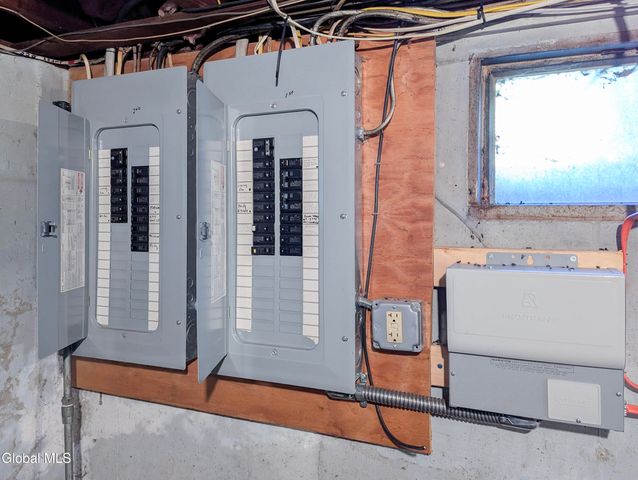 61 Phillips Road, Rensselaer, NY 12144