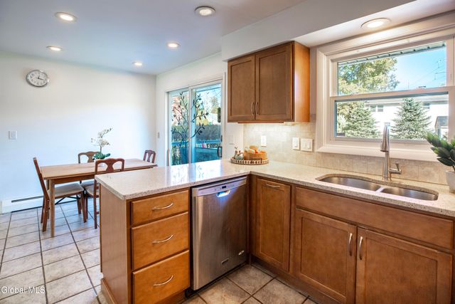 61 Phillips Road, Rensselaer, NY 12144