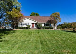 61 Phillips Road, Rensselaer, NY 12144