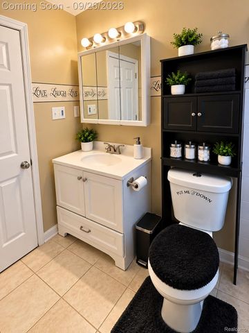 23116 Beechwood Avenue, Eastpointe, MI 48021