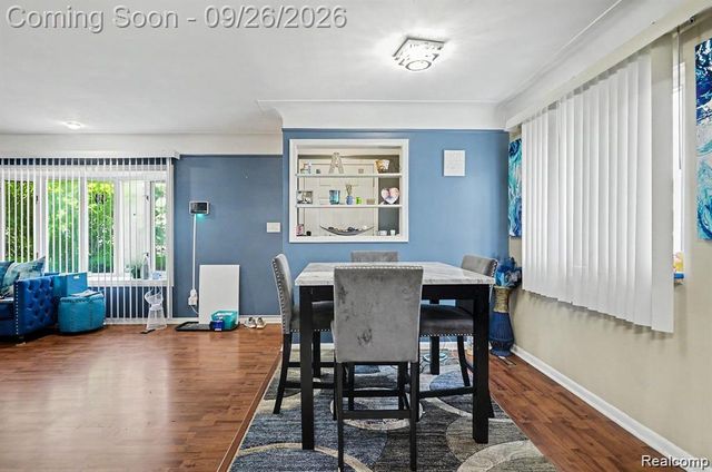 23116 Beechwood Avenue, Eastpointe, MI 48021