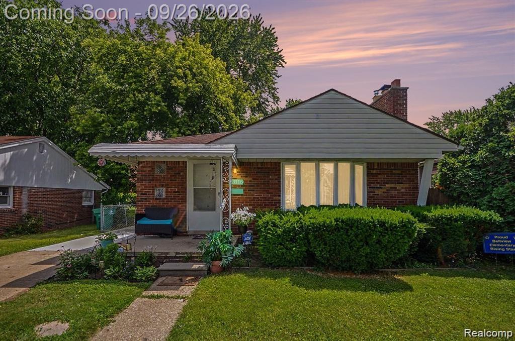 23116 Beechwood Avenue, Eastpointe, MI 48021