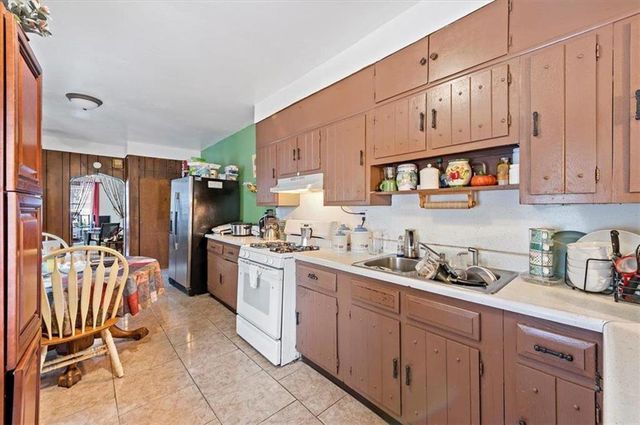 318 Hollenbach Street, Reading City, PA 19601