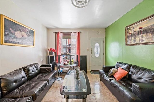 318 Hollenbach Street, Reading City, PA 19601