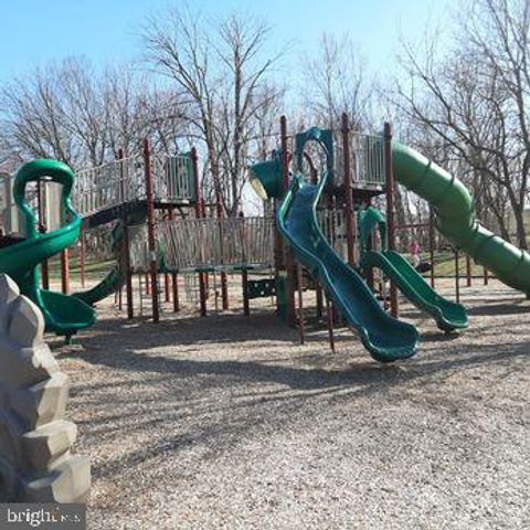 652 SPRINGHOUSE LN, Hummelstown, PA 17036