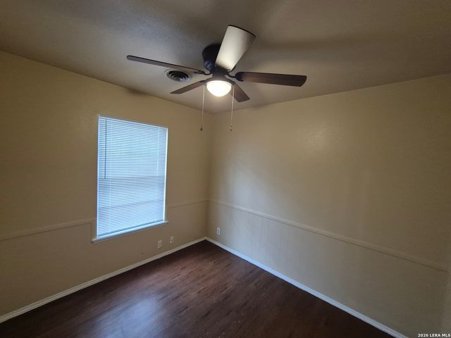 5211 CINDERELLA ST, Kirby, TX 78219