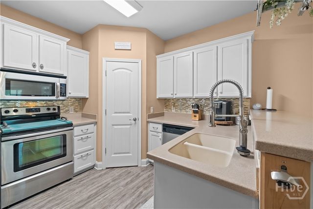 90 Teachers Row, Richmond Hill, GA 31324