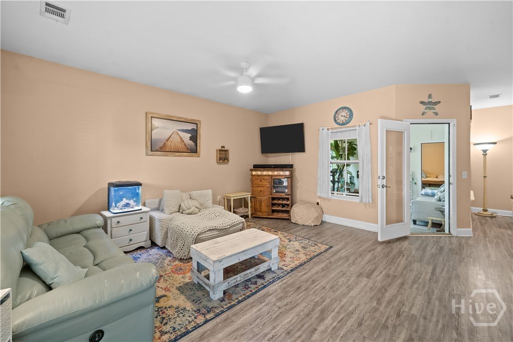 Image 11 of property listing at 90 Teachers Row, Richmond Hill, GA 31324