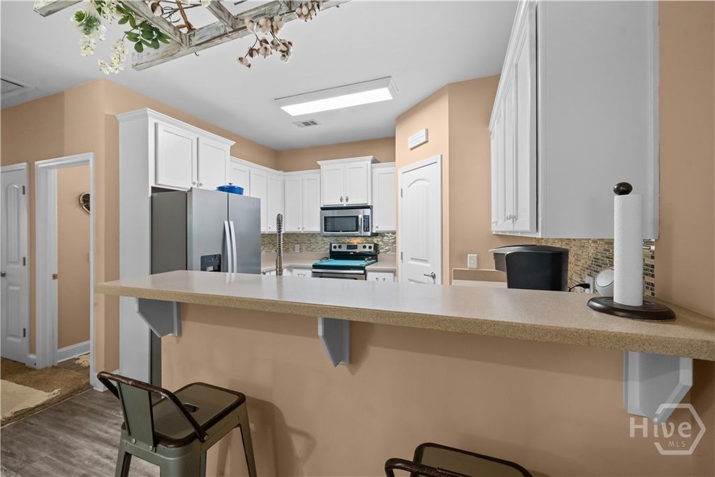 Image 21 of property listing at 90 Teachers Row, Richmond Hill, GA 31324