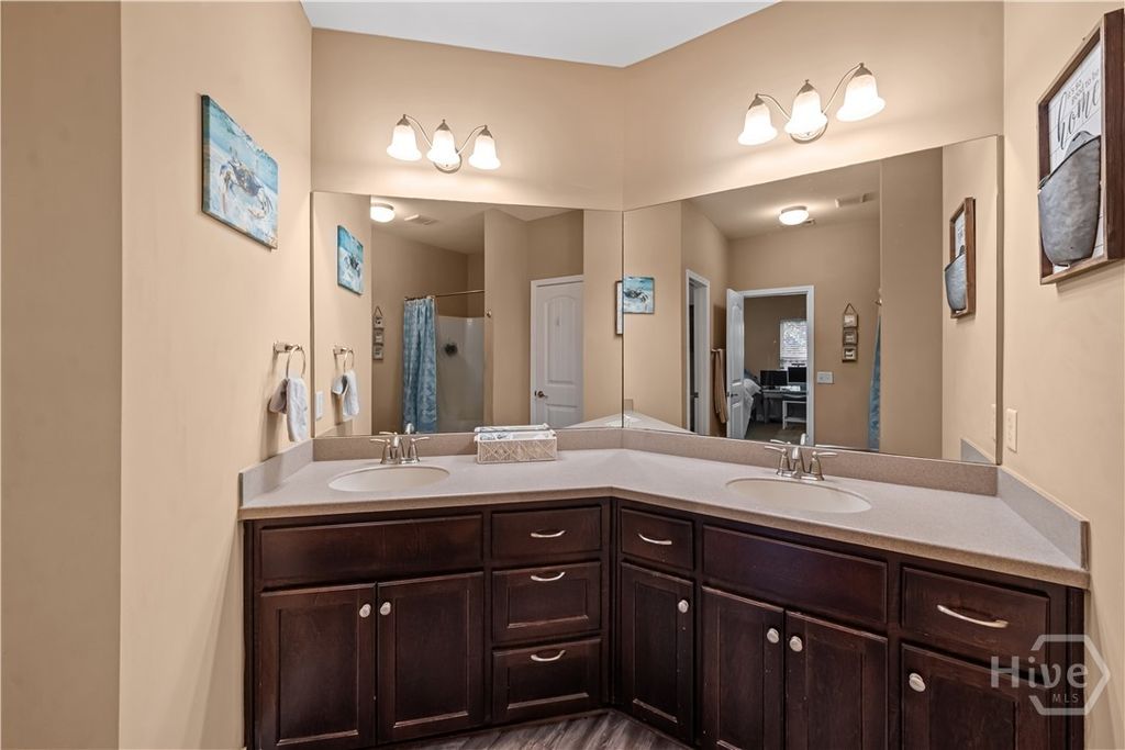 Image 26 of property listing at 90 Teachers Row, Richmond Hill, GA 31324