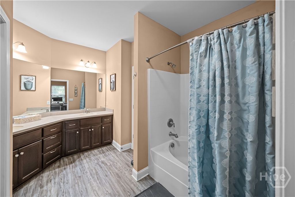 Image 28 of property listing at 90 Teachers Row, Richmond Hill, GA 31324