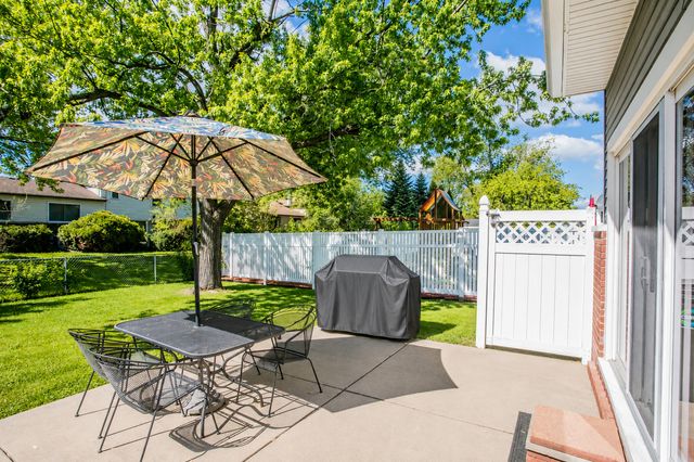 1359 E Dorothy Drive, Palatine, IL 60074