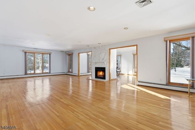 32 Sylvan Dr, Montville Twp., NJ 07058