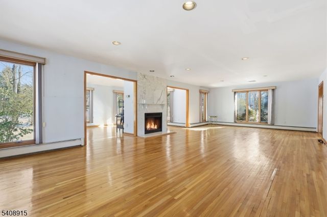 32 Sylvan Dr, Montville Twp., NJ 07058