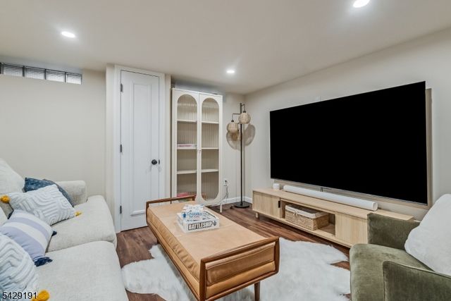 43 Macopin Ave, Montclair Twp., NJ 07043