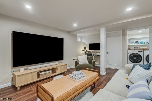 43 Macopin Ave, Montclair Twp., NJ 07043