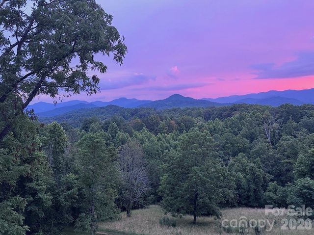 70 Heslar Way, Marshall, NC 28753