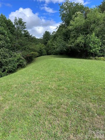 70 Heslar Way, Marshall, NC 28753
