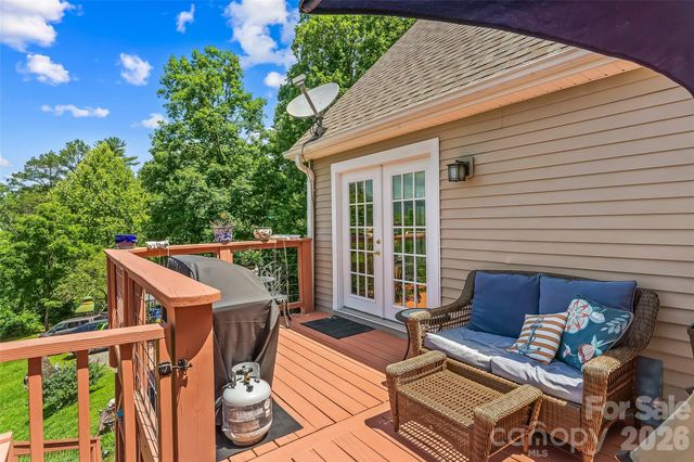 70 Heslar Way, Marshall, NC 28753