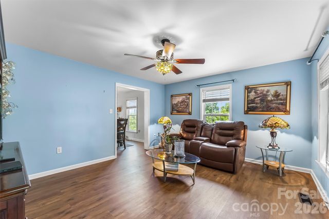 70 Heslar Way, Marshall, NC 28753