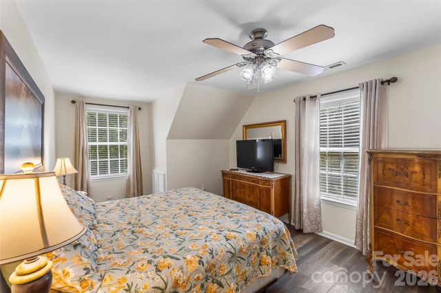 70 Heslar Way, Marshall, NC 28753