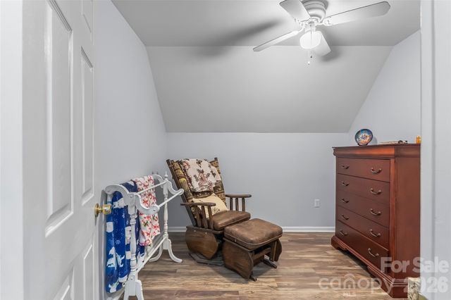 70 Heslar Way, Marshall, NC 28753