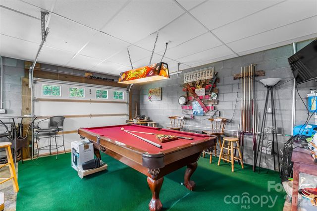 70 Heslar Way, Marshall, NC 28753