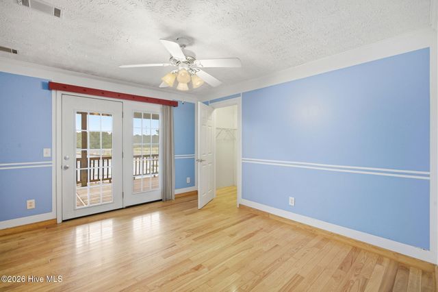 354 W South Shore Drive, Southport, NC 28461
