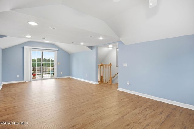 354 W South Shore Drive, Southport, NC 28461