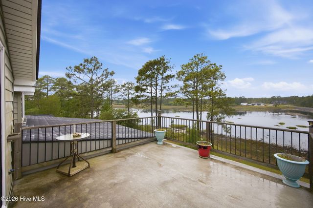 354 W South Shore Drive, Southport, NC 28461