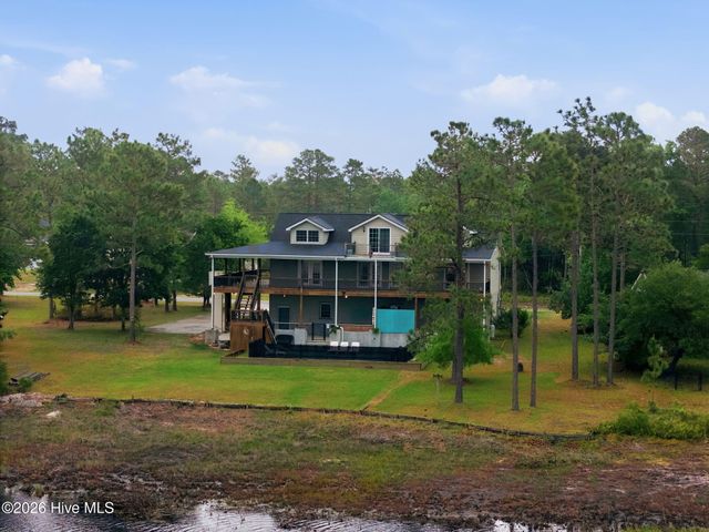 354 W South Shore Drive, Southport, NC 28461