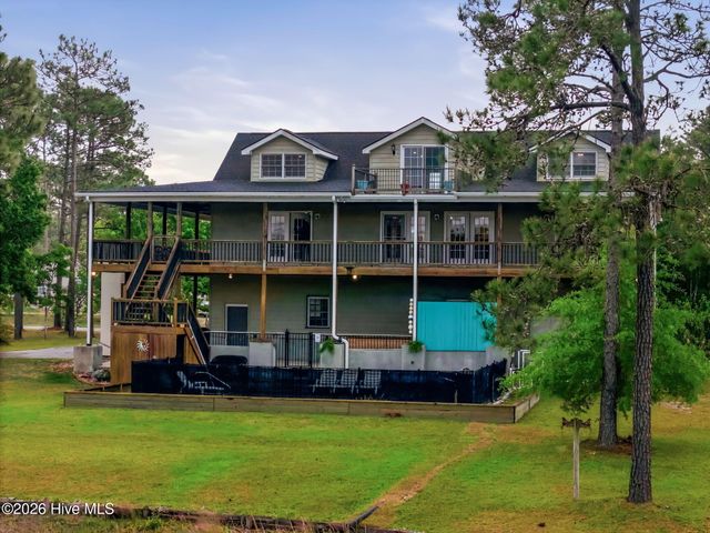 354 W South Shore Drive, Southport, NC 28461