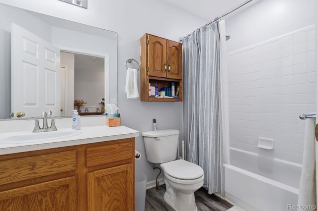 36123 Dominion Circle, Sterling Heights, MI 48310