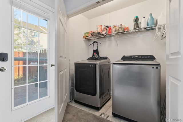 36123 Dominion Circle, Sterling Heights, MI 48310