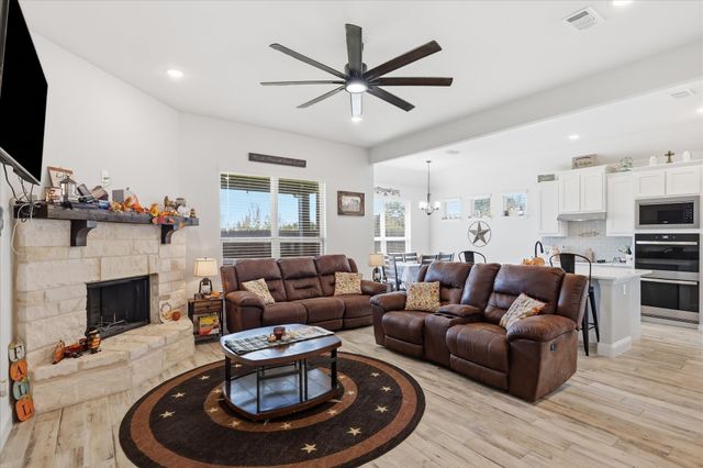 804 Mary Lee Lane, Collinsville, TX 76233