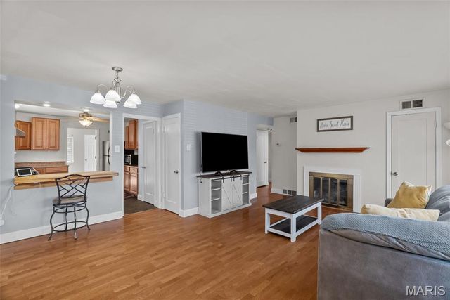 8612 White Avenue, St Louis, MO 63144