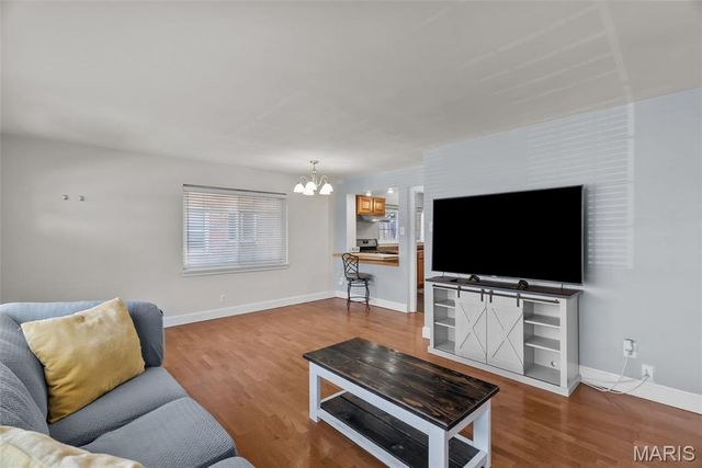 8612 White Avenue, St Louis, MO 63144