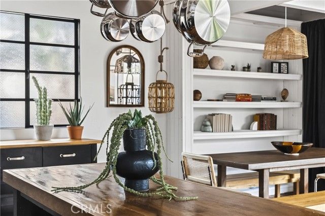 654 S Soto Street, Los Angeles, CA 90023