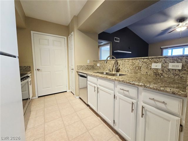6650 West Warm Springs Road 2142, Las Vegas, NV 89118