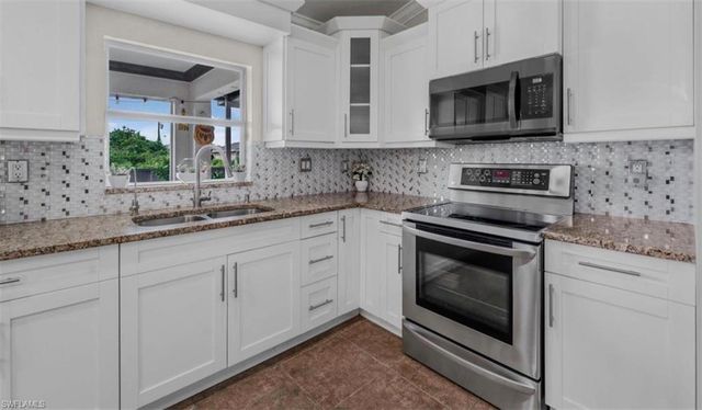 2705 41st ST W, Lehigh Acres, FL 33971