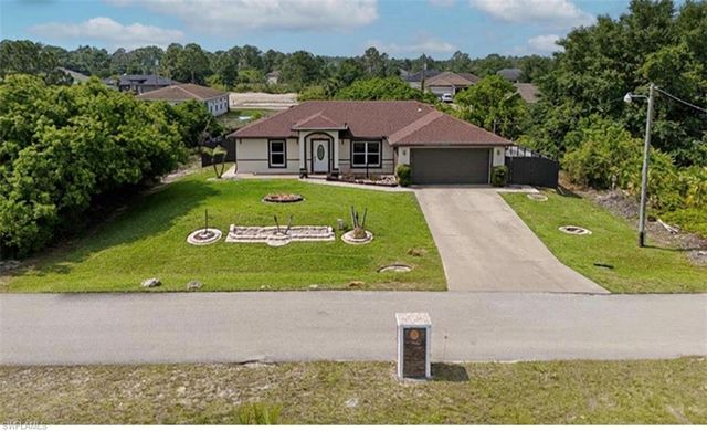2705 41st ST W, Lehigh Acres, FL 33971