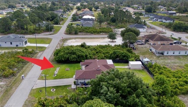 2705 41st ST W, Lehigh Acres, FL 33971