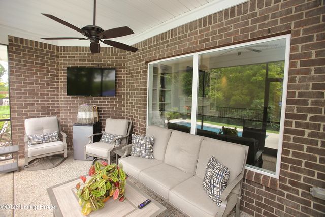 5724 Ruby Falls Dr, Prospect, KY 40059
