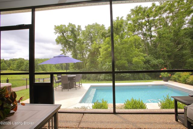 5724 Ruby Falls Dr, Prospect, KY 40059