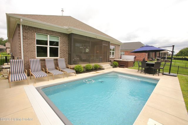 5724 Ruby Falls Dr, Prospect, KY 40059