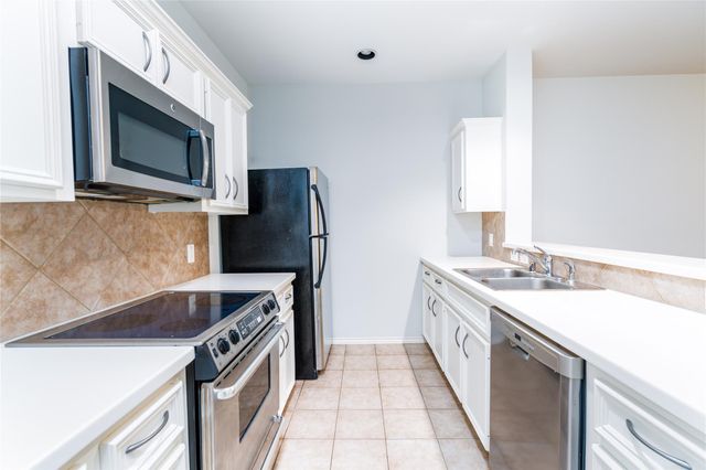 850 W Heights Hollow Lane, Houston, TX 77007