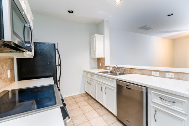 850 W Heights Hollow Lane, Houston, TX 77007