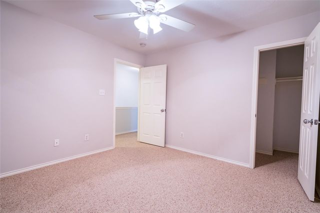 850 W Heights Hollow Lane, Houston, TX 77007