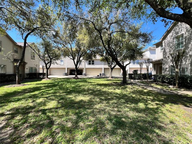 850 W Heights Hollow Lane, Houston, TX 77007